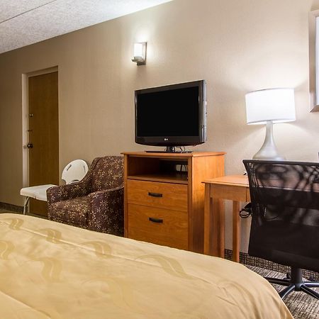 Greenridge Hotel Wickliffe Esterno foto