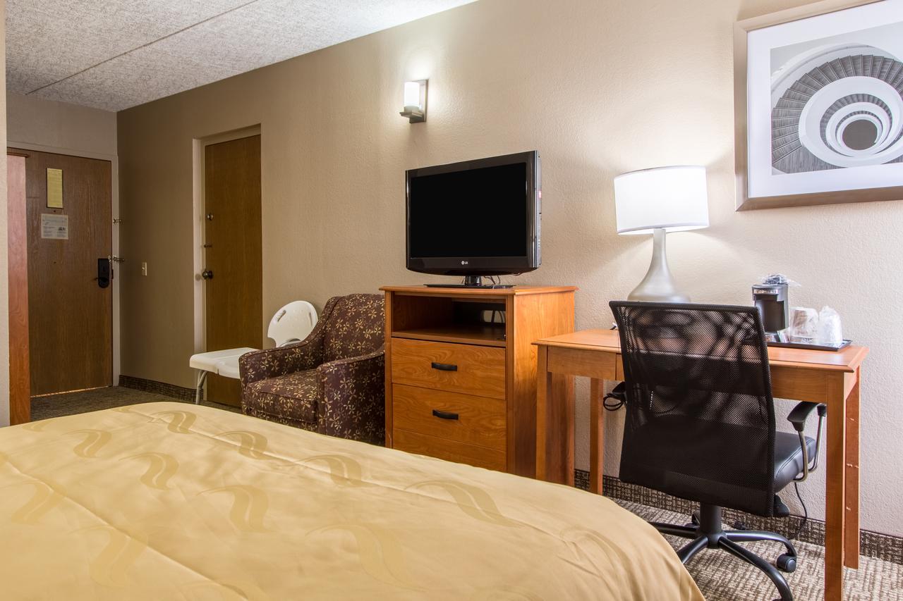 Greenridge Hotel Wickliffe Esterno foto
