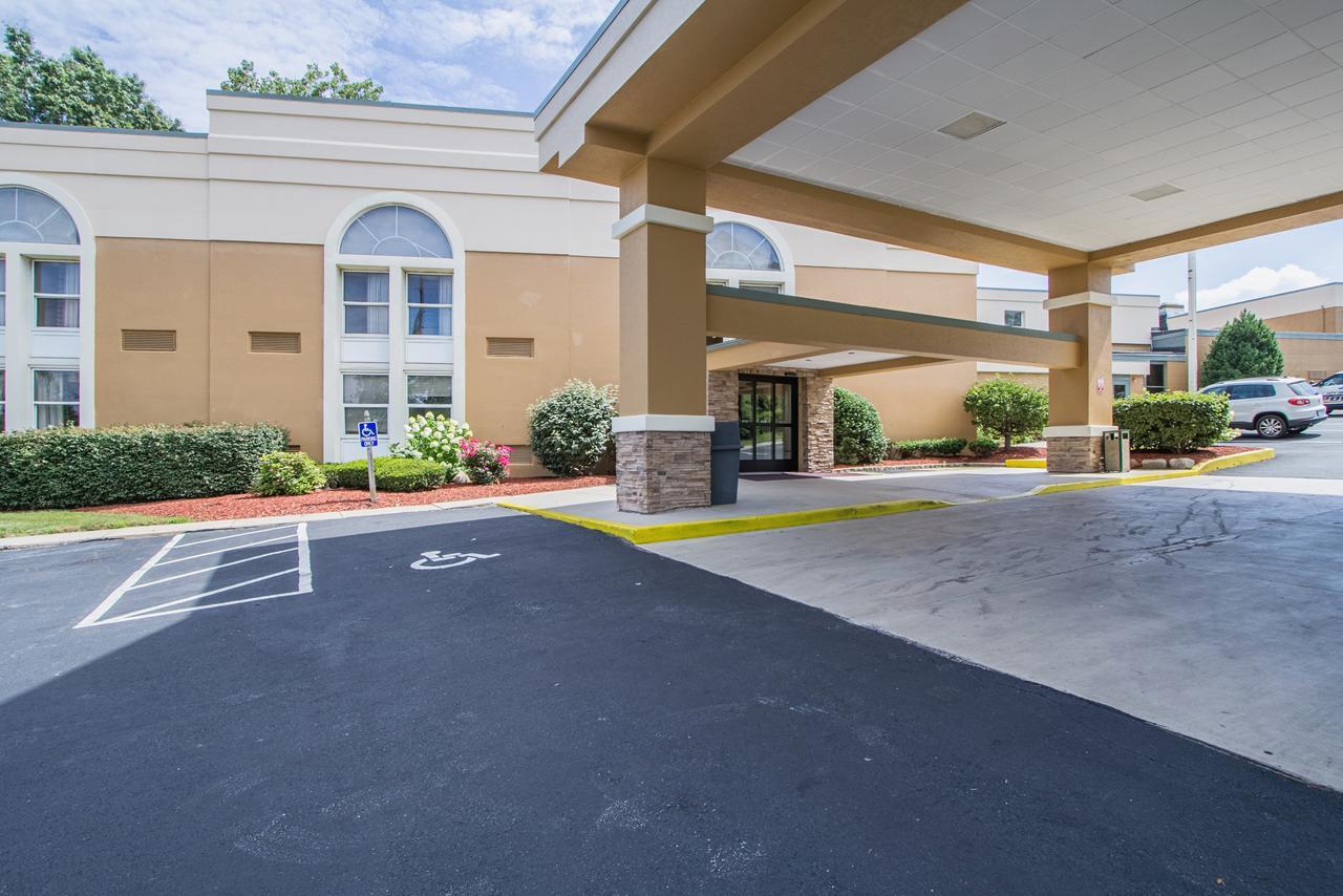Greenridge Hotel Wickliffe Esterno foto