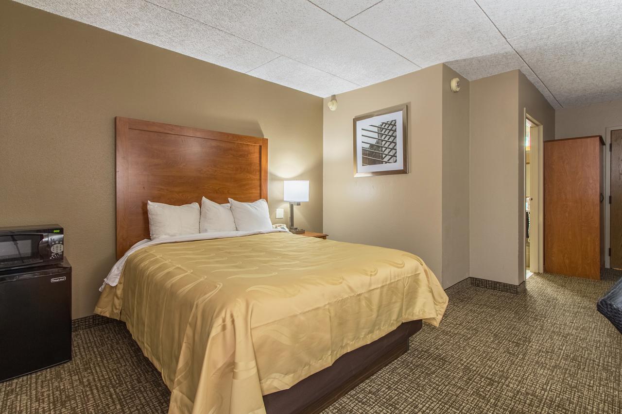 Greenridge Hotel Wickliffe Esterno foto