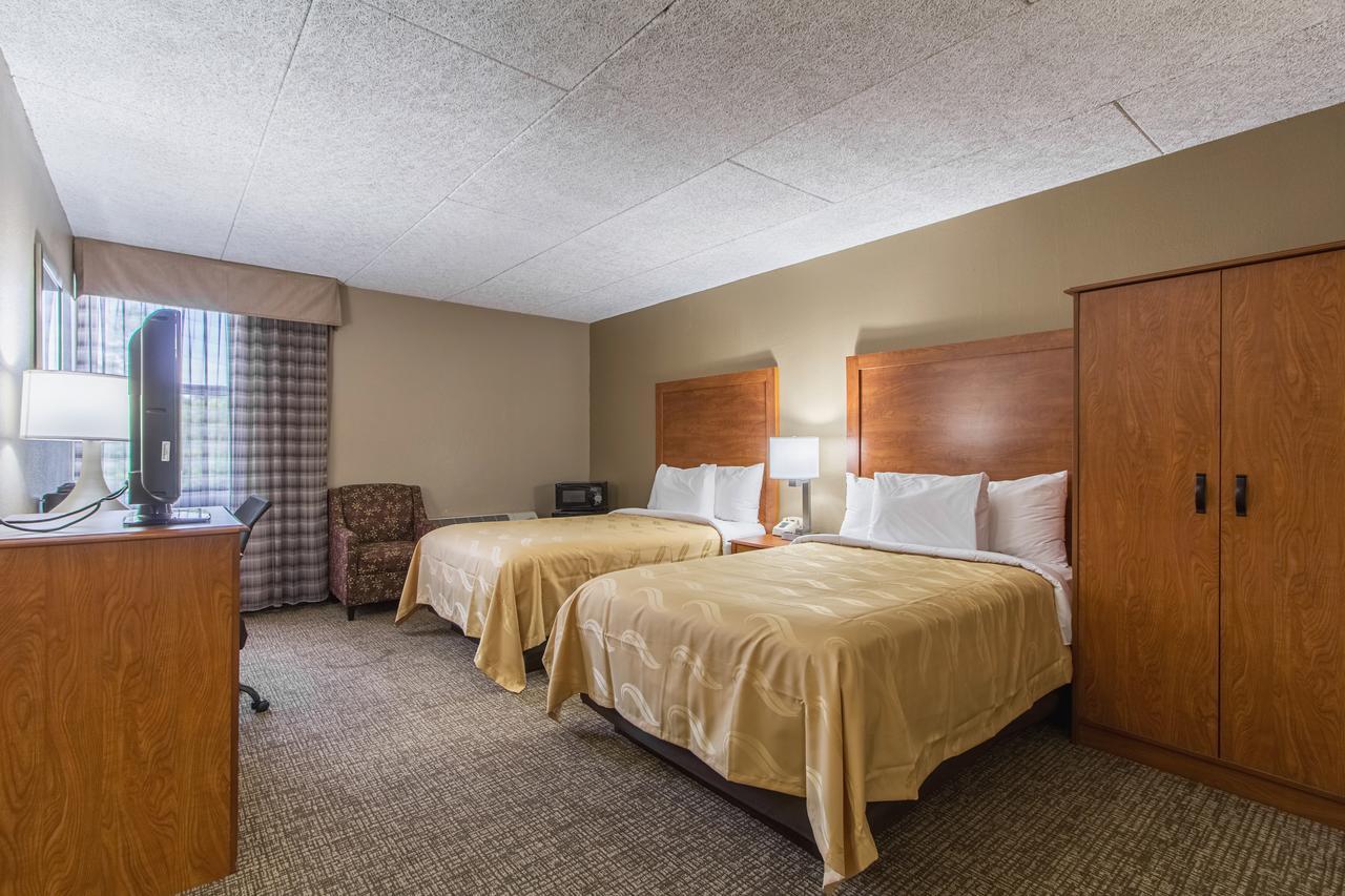 Greenridge Hotel Wickliffe Esterno foto
