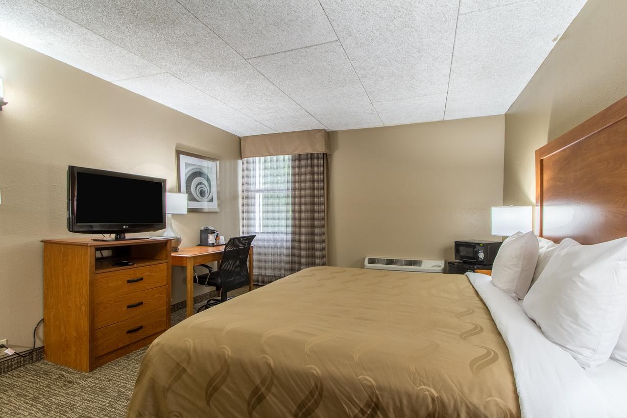 Greenridge Hotel Wickliffe Esterno foto