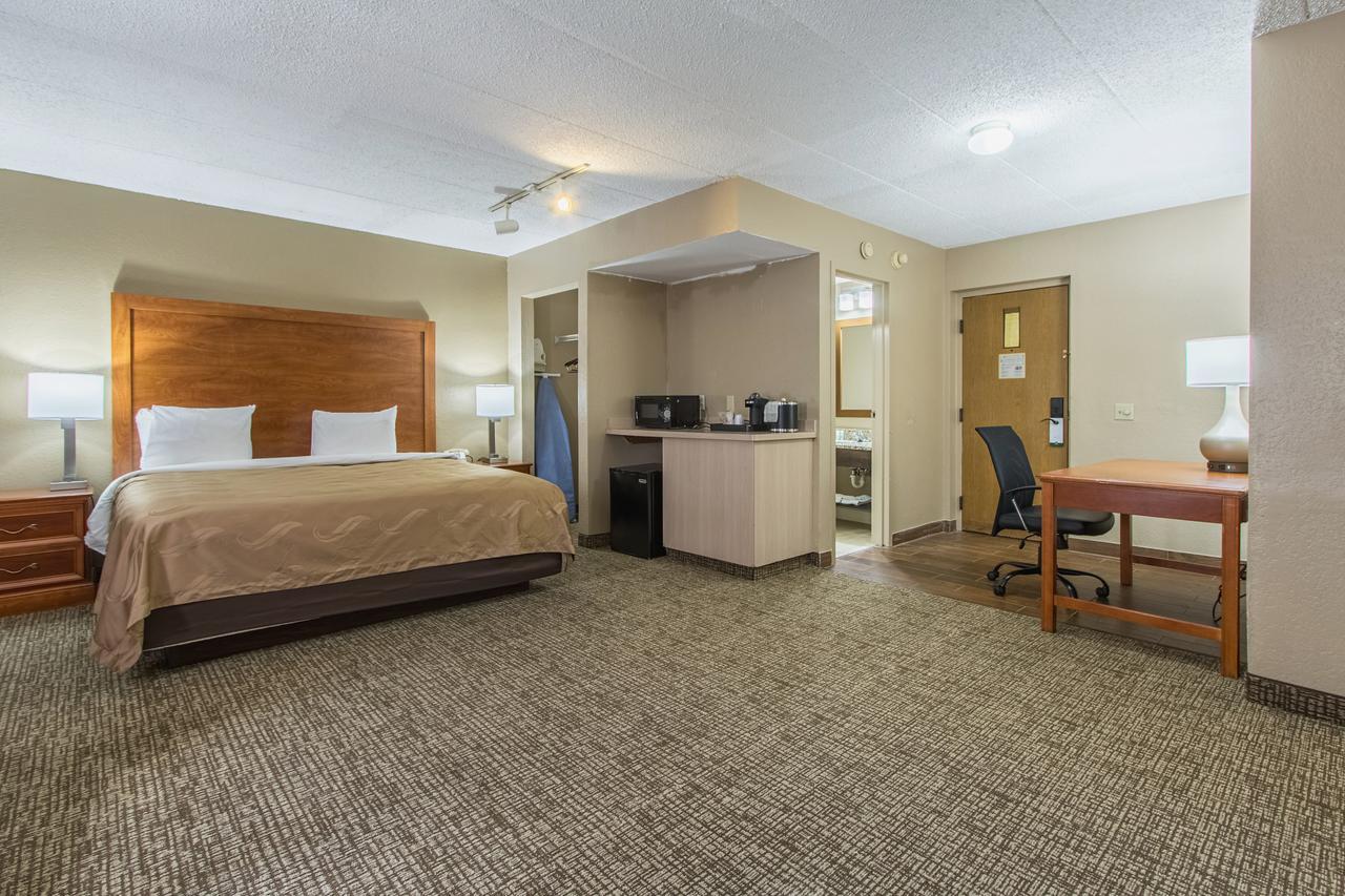 Greenridge Hotel Wickliffe Esterno foto